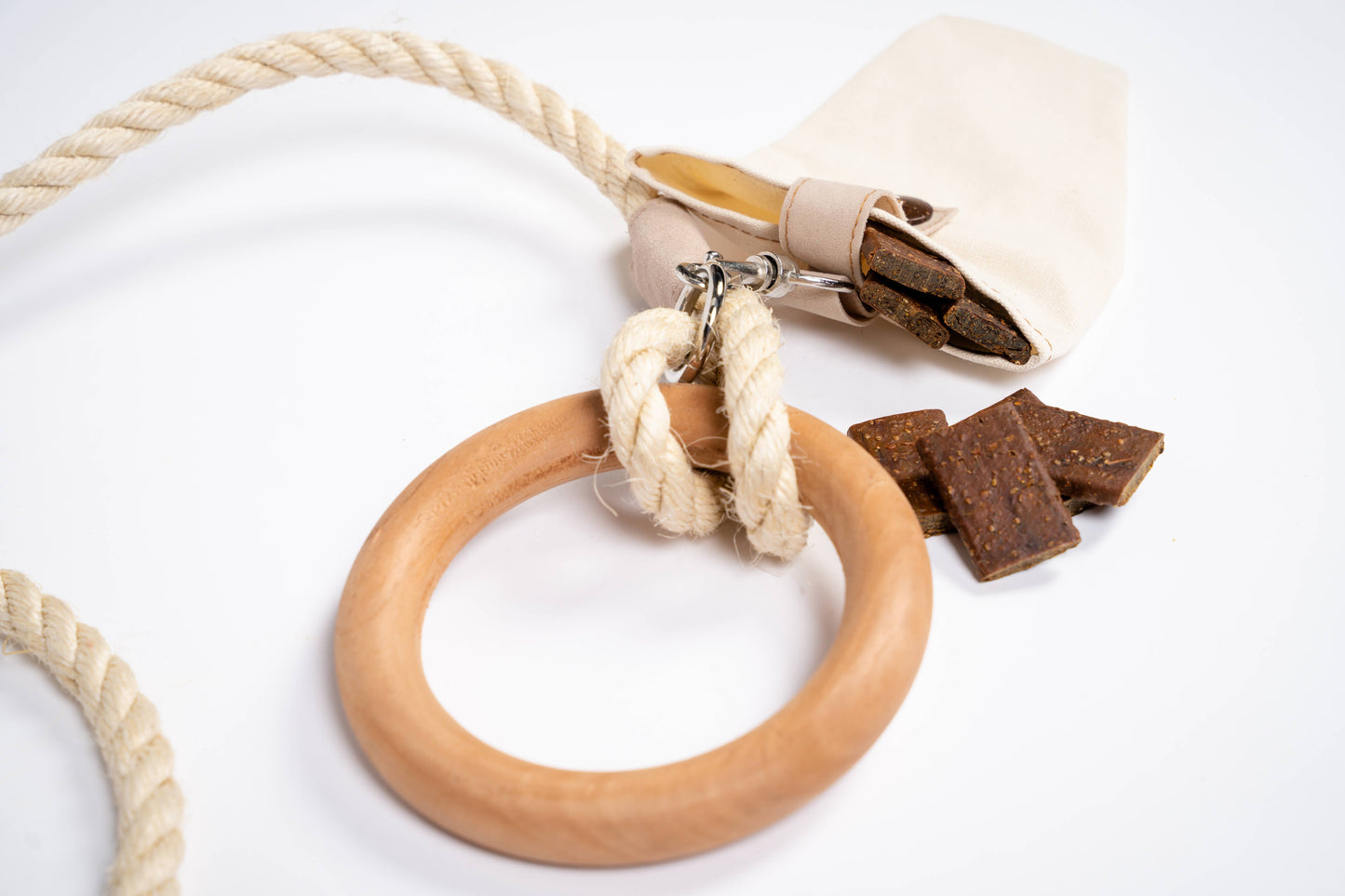 Country Living Carbon Neutral Eco-Friendly Dog Leash with Small Storage Bag – Made from Vegan Leather